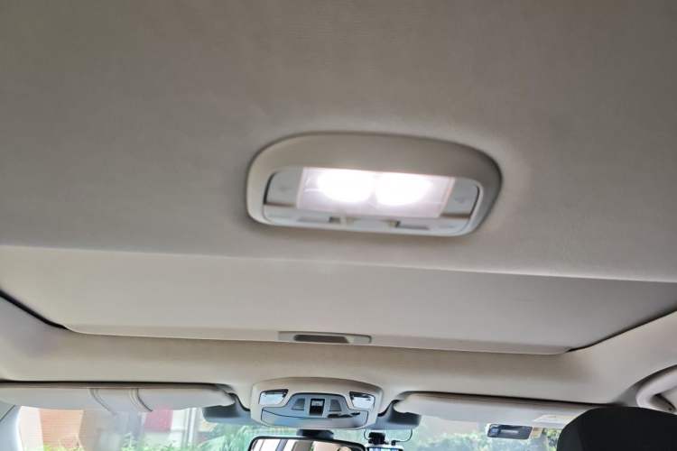 Used Subaru Outback 2021 2.5i Touring Edition EyeSight Headliner