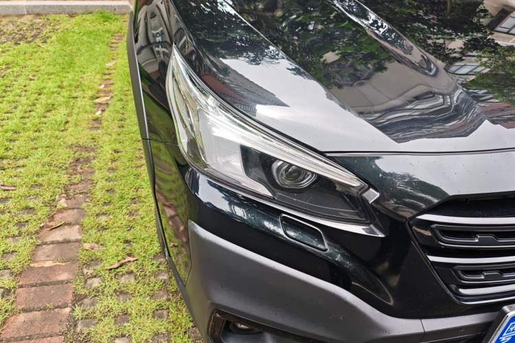 Used Subaru Outback 2021 2.5i Touring Edition EyeSight Right Front Headlight