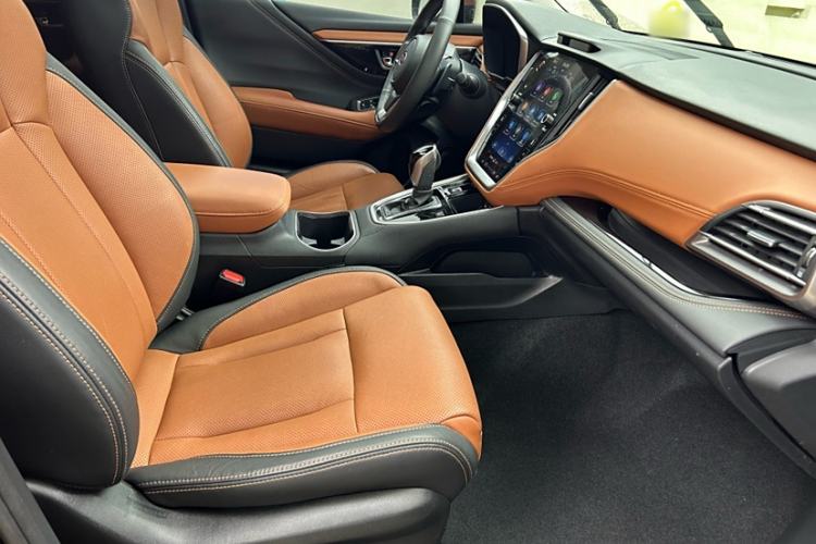 Used Subaru Outback 2021 2.5i Flagship Edition EyeSight Right Front Seat