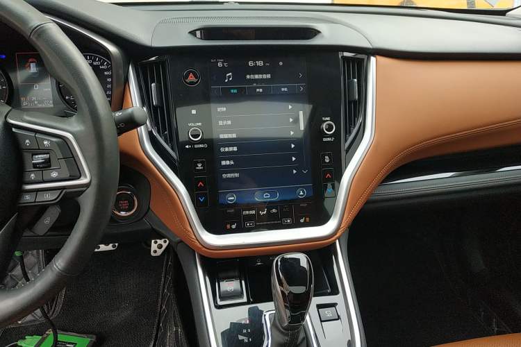 Used Subaru Outback 2021 2.5i Flagship Edition EyeSight Audio And AC Panel
