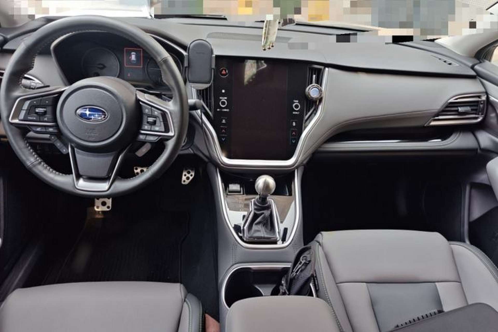 Used Subaru Outback 2021 2.5i Touring Edition EyeSight Center Console