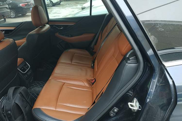 Used Subaru Outback 2021 2.5i Flagship Edition EyeSight Interior 4