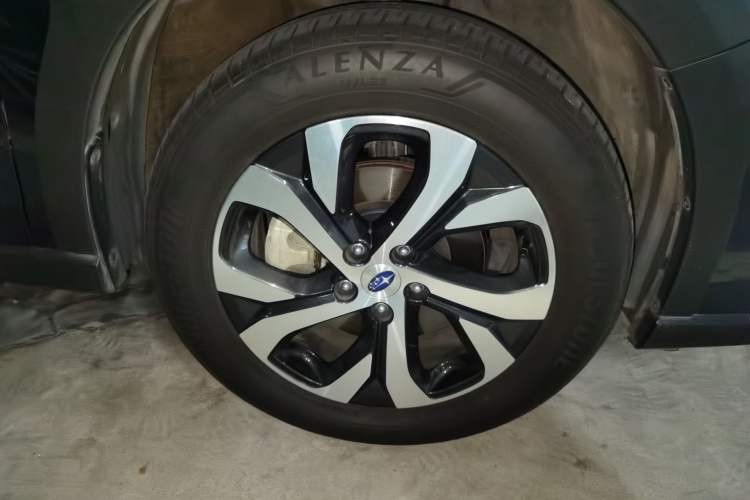 Used Subaru Outback 2021 2.5i Flagship Edition EyeSight Right Front Wheel Hub