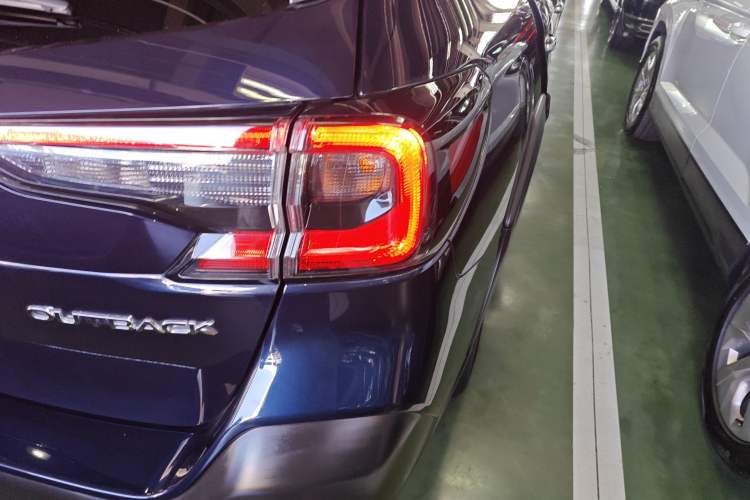 Used Subaru Outback 2021 2.5i Flagship Edition EyeSight Right Rear Taillight