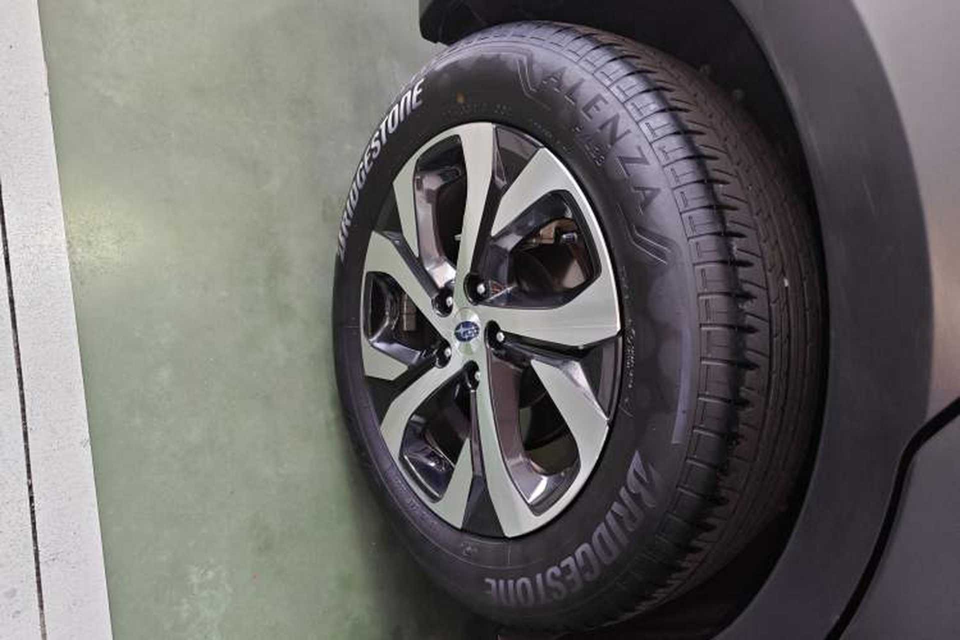 Used Subaru Outback 2021 2.5i Flagship Edition EyeSight Right Rear Wheel Hub
