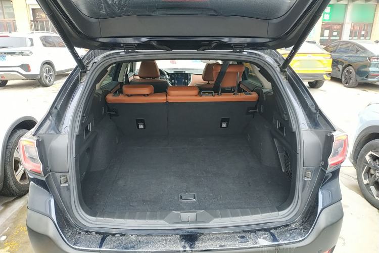 Used Subaru Outback 2021 2.5i Flagship Edition EyeSight Trunk