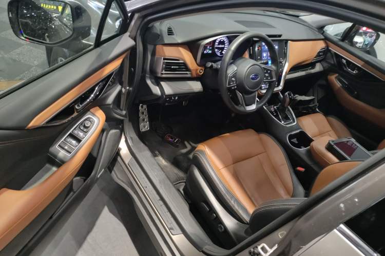 Used Subaru Outback 2021 2.5i Flagship Edition EyeSight Interior 3