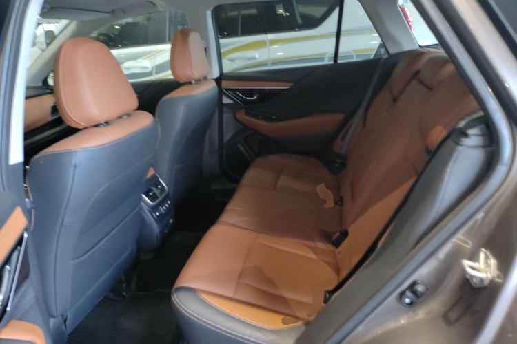 Used Subaru Outback 2021 2.5i Flagship Edition EyeSight Interior 4