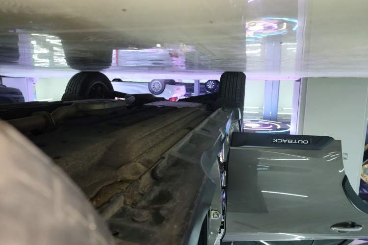 Used Subaru Outback 2021 2.5i Sport Edition EyeSight Right Side Sill