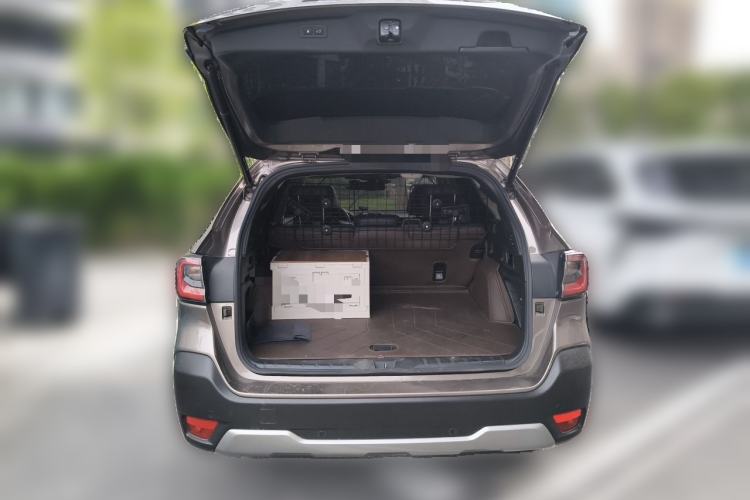 Used Subaru Outback 2021 2.5i Flagship Edition EyeSight Trunk