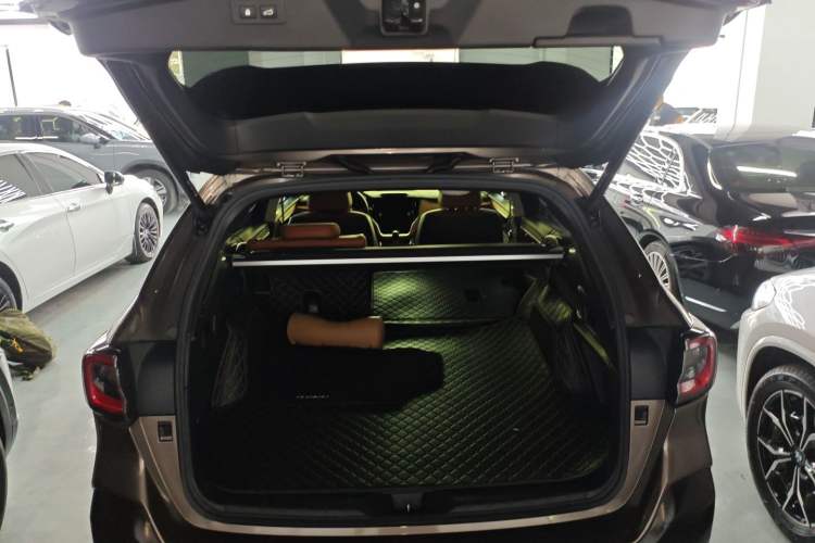 Used Subaru Outback 2021 2.5i Flagship Edition EyeSight Trunk