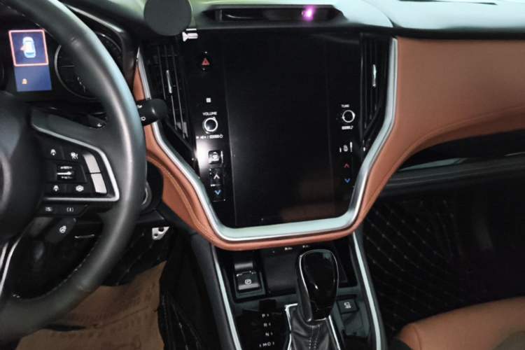 Used Subaru Outback 2021 2.5i Flagship Edition EyeSight Audio And AC Panel