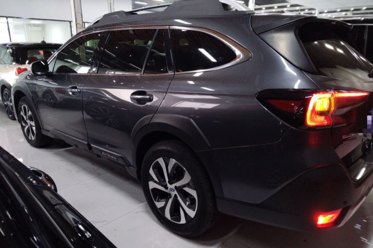 Used Subaru Outback 2021 2.5i Flagship Edition EyeSight Exterior 3