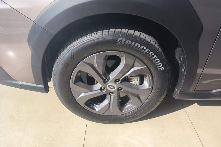 Used Subaru Outback 2021 2.5i Sport Edition EyeSight Left Front Wheel Hub