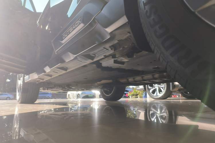 Used Subaru Outback 2021 2.5i Sport Edition EyeSight Left Side Sill