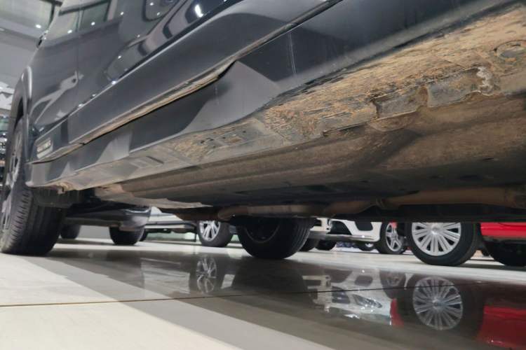 Used Subaru Outback 2021 2.5i Flagship Edition EyeSight Right Side Sill