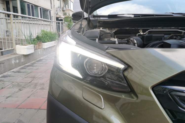 Used Subaru Outback 2021 2.5i Touring Edition EyeSight Exterior 6