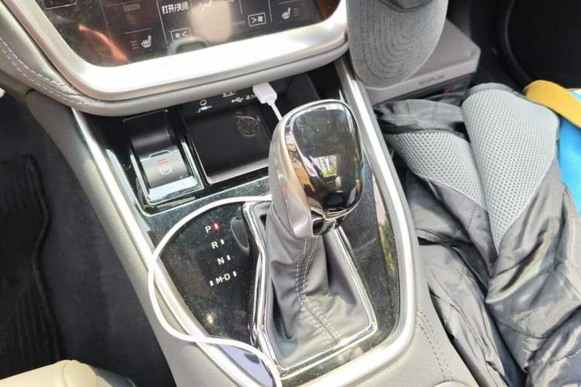 Used Subaru Outback 2021 2.5i Touring Edition EyeSight Gear Lever