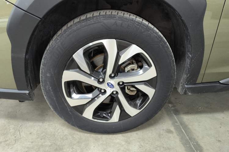 Used Subaru Outback 2021 2.5i Flagship Edition EyeSight Left Front Wheel Hub