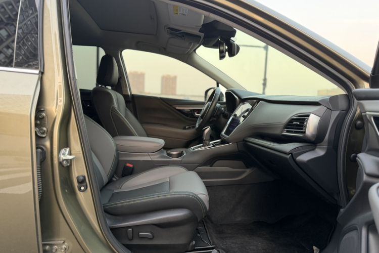 Used Subaru Outback 2021 2.5i Touring Edition EyeSight Right Front Seat