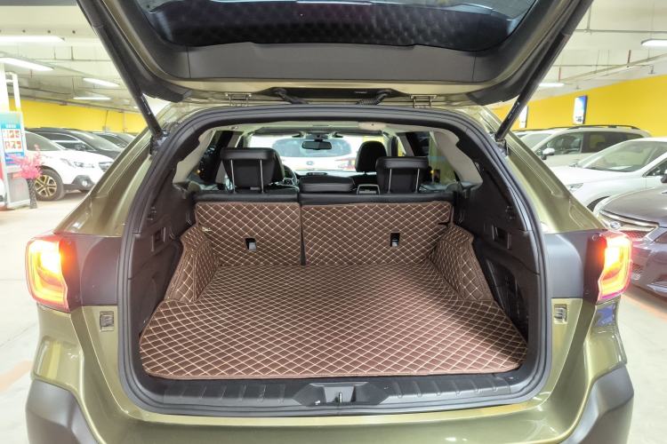 Used Subaru Outback 2021 2.5i Flagship Edition EyeSight Trunk