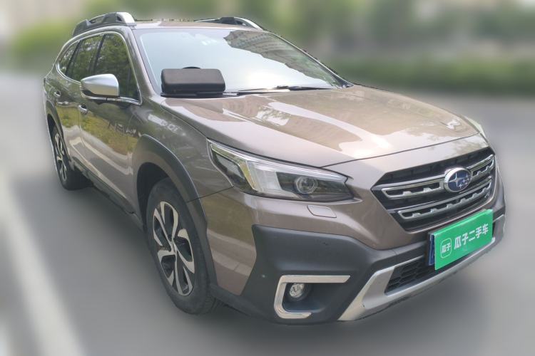 Used Subaru Outback 2021 2.5i Flagship Edition EyeSight Front Right 45 Deg