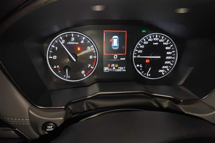 Used Subaru Outback 2021 2.5i Touring Edition EyeSight Odometer Close Up