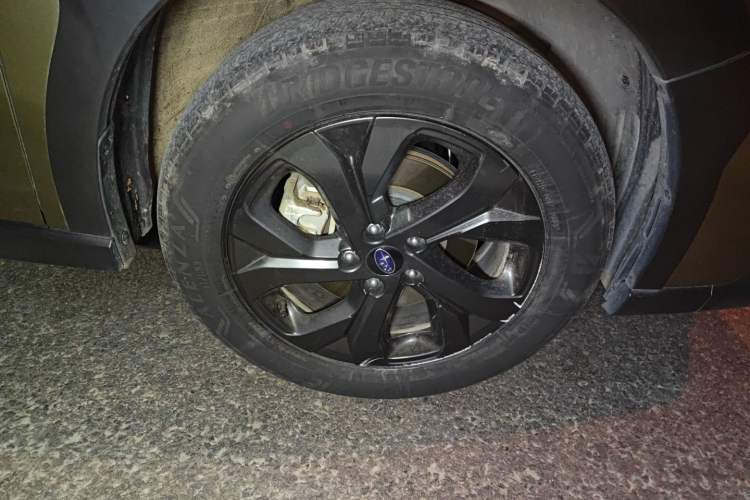 Used Subaru Outback 2021 2.5i Touring Edition EyeSight Right Front Wheel Hub