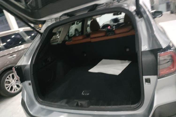 Used Subaru Outback 2021 2.5i Flagship Edition EyeSight Trunk