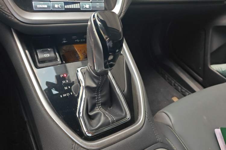 Used Subaru Outback 2021 2.5i Touring Edition EyeSight Gear Lever