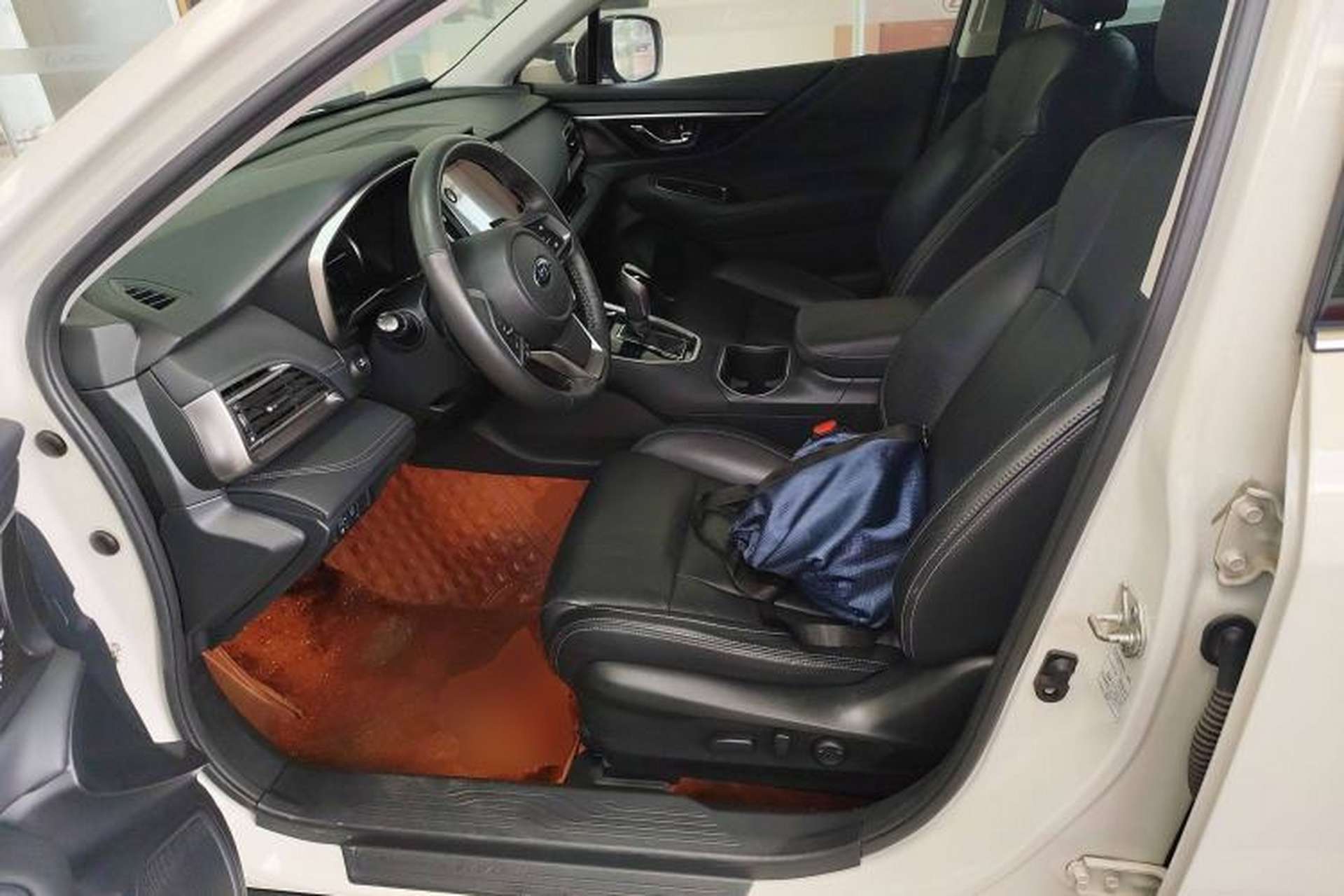 Used Subaru Outback 2021 2.5i Flagship Edition EyeSight Left Front Seat