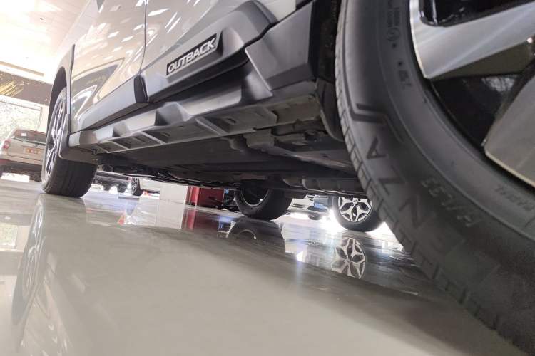 Used Subaru Outback 2021 2.5i Flagship Edition EyeSight Left Side Sill