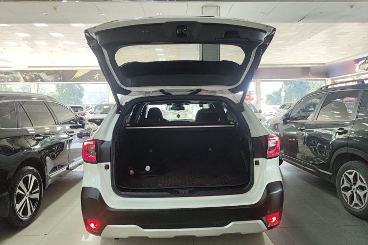 Used Subaru Outback 2021 2.5i Flagship Edition EyeSight Trunk