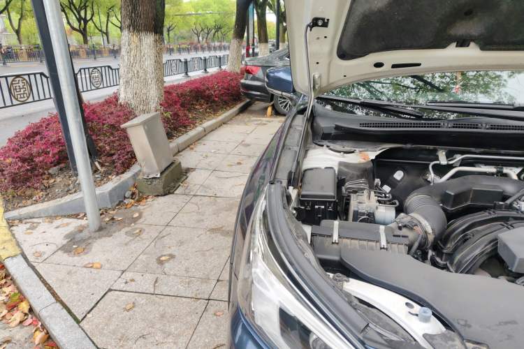 Used Subaru Outback 2023 2.5i AWD Sport Edition EyeSight Engine Bay Right