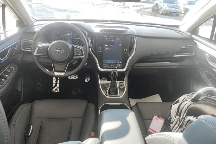 Used Subaru Outback 2023 2.5i AWD Flagship Edition EyeSight Center Console