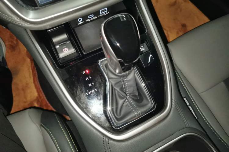 Used Subaru Outback 2023 2.5i AWD Touring Edition EyeSight Gear Lever
