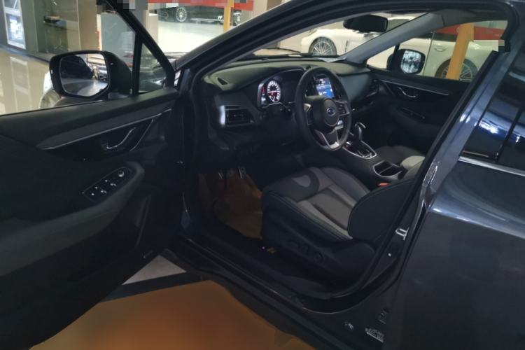 Used Subaru Outback 2023 2.5i AWD Touring Edition EyeSight Interior 3