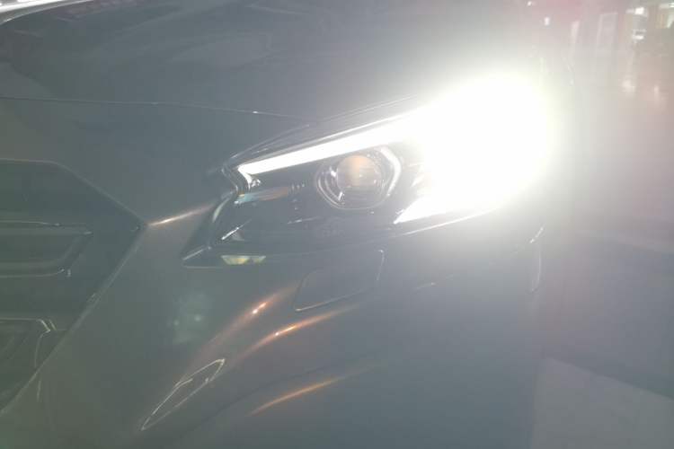 Used Subaru Outback 2023 2.5i AWD Touring Edition EyeSight Left Front Headlight