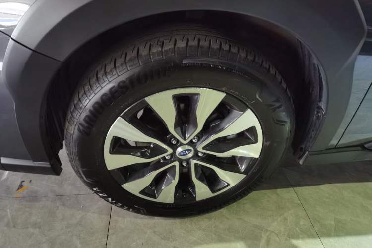Used Subaru Outback 2023 2.5i AWD Flagship Edition EyeSight Left Front Wheel Hub