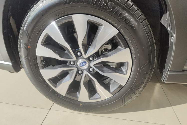 Used Subaru Outback 2023 2.5i AWD Flagship Edition EyeSight Left Front Wheel Hub