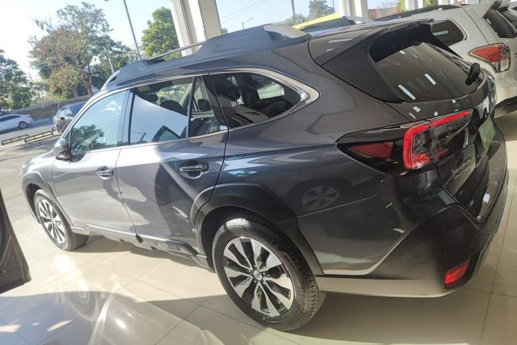 Used Subaru Outback 2023 2.5i AWD Flagship Edition EyeSight Left Side