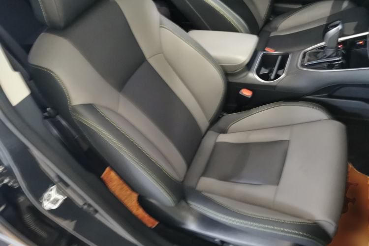 Used Subaru Outback 2023 2.5i AWD Touring Edition EyeSight Right Front Seat