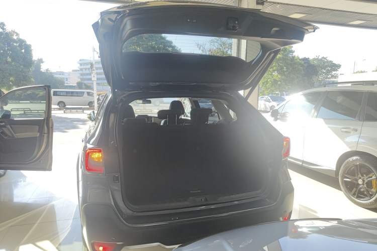 Used Subaru Outback 2023 2.5i AWD Flagship Edition EyeSight Trunk