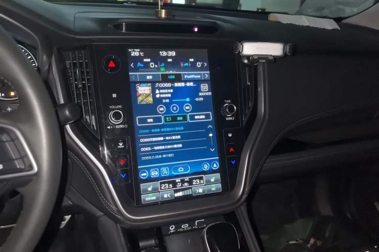 Used Subaru Outback 2024 2.5i AWD Flagship Edition EyeSight Audio And AC Panel