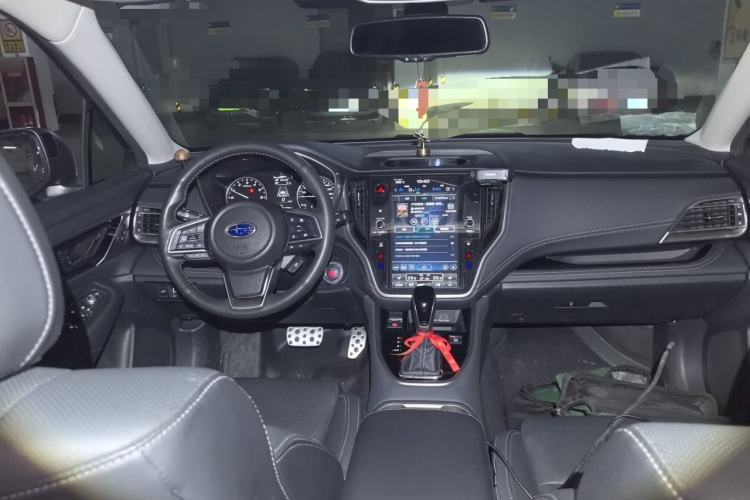 Used Subaru Outback 2024 2.5i AWD Flagship Edition EyeSight Center Console
