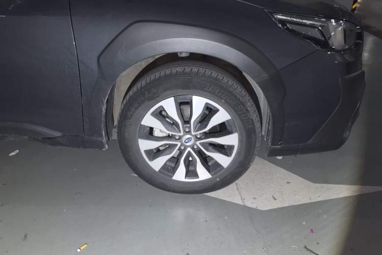 Used Subaru Outback 2024 2.5i AWD Flagship Edition EyeSight Right Front Wheel Hub
