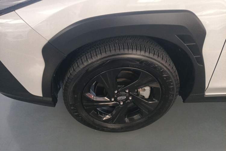 Used Subaru Solterra 2024 2.5i AWD Elite Edition EyeSight Left Front Wheel Hub