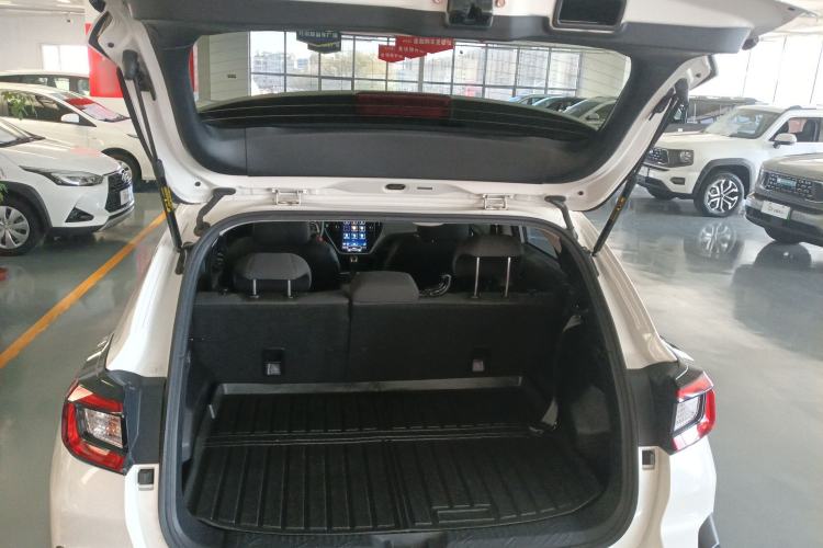 Used Subaru Solterra 2024 2.5i AWD Elite Edition EyeSight Trunk
