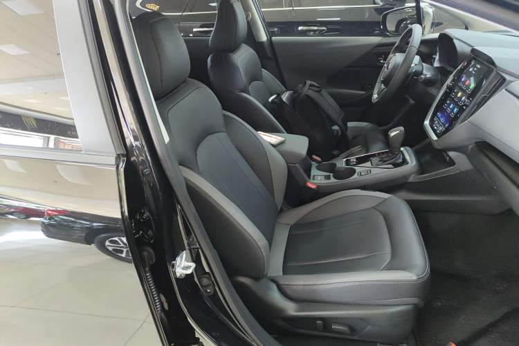 Used Subaru Solterra 2024 2.5i AWD Luxury Edition EyeSight Right Front Seat