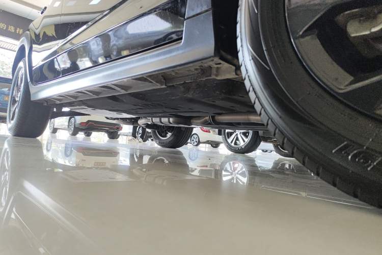 Used Subaru Solterra 2024 2.5i AWD Luxury Edition EyeSight Right Side Sill